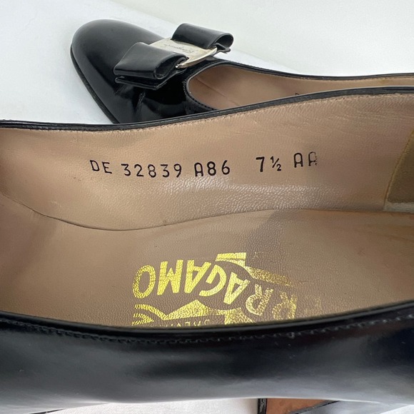 Salvatore Ferragamo Black Bow Embellished Block Heel Pumps - Picture 7 of 14